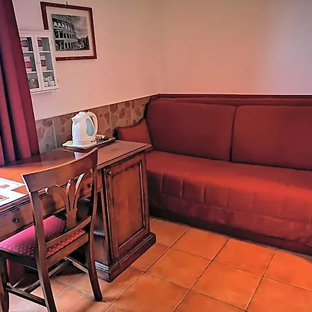 Vecchia Oda ve Kahvaltı 4*