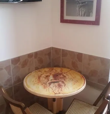 Vecchia 4*