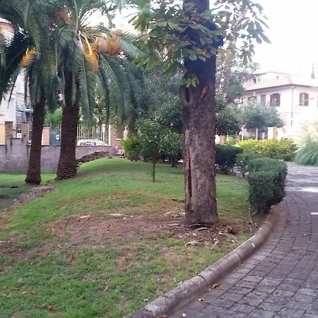 Vecchia 2* Rome